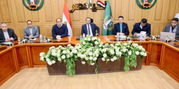 «الغريب» يستعرض نسب إنجاز مشروعات الخطة الاستثمارية ببركة السبع و تلا و السادات 1 - جريدة المساء