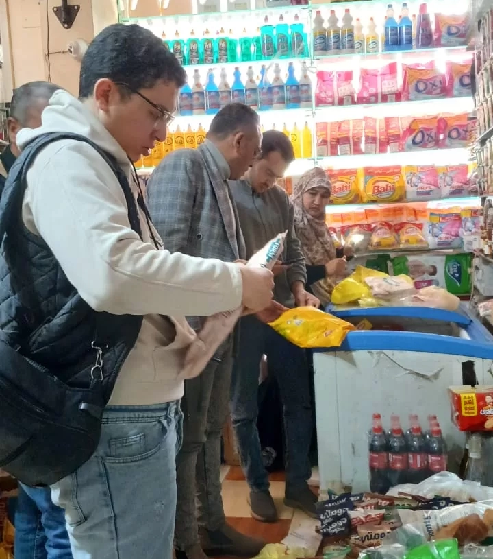 إعدام سلع منتهية الصلاحية وتحرير 96 محضرا بالشهداء وأشمون 19 - جريدة المساء
