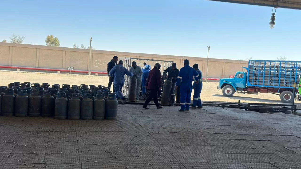 15 محضرًا في حملة مفاجئة للتموين على مصانع ومستودعات البوتاجاز بقنا 75 - جريدة المساء
