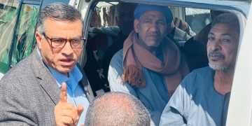 محافظ قنا يتابع سير العمل بمجمع المواقف.. ويشدد على الالتزام بتطبيق التعريفة الجديدة للركوب 1 - جريدة المساء