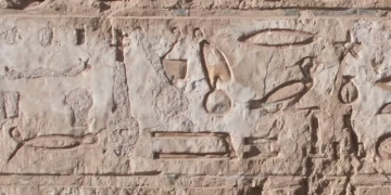 كشف أثرى ضخم بسوهاج ..العثور على 13 ألف "أوستراكا"جديدة 9 - جريدة المساء