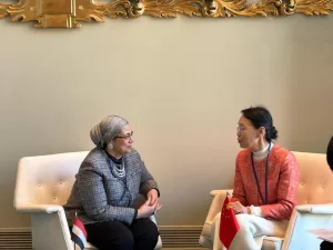 على هامش الدورة السبعين للجنة وضع المرأة بالأمم المتحدة بنيويورك CSW70 : أمل عمار تجتمع بنائبة رئيس اتحاد نساء عموم الصين لبحث سبل التعاون المشترك 36 - جريدة المساء
