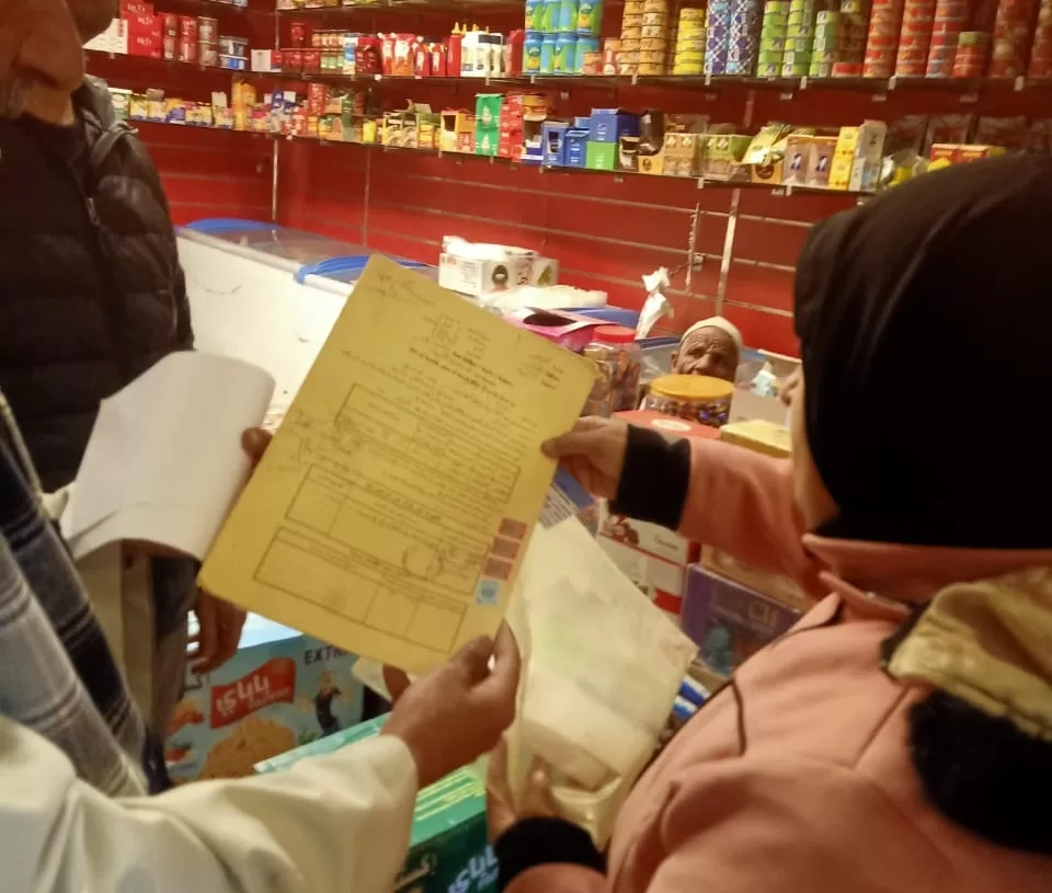 حملات تفتيشية لمراجعة تراخيص المحال بالمنوفية 19 - جريدة المساء