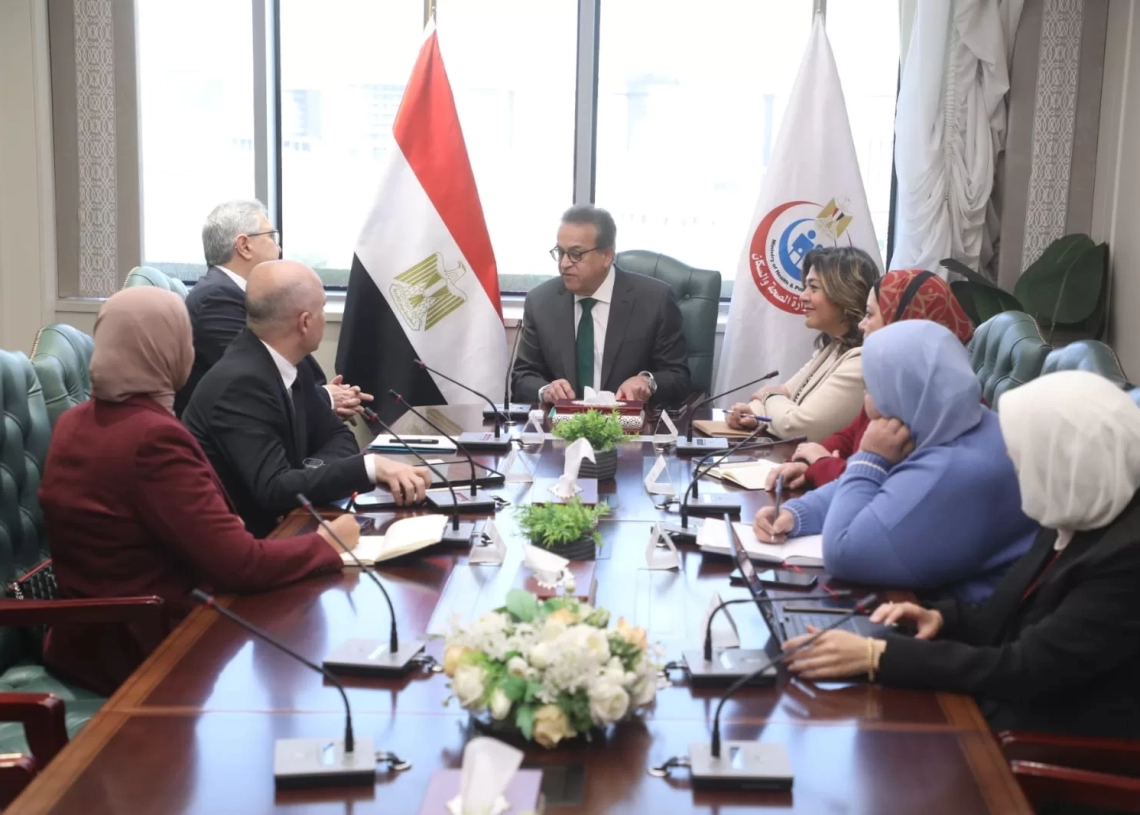 وزير الصحة يبحث ووفد شركة تركية فرص الاستثمار في صناعة الدواء 13 - جريدة المساء