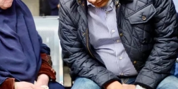 محافظ كفرالشيخ يستجيب لطلب سيدة مسنة خلال جولته ويوجه بحل فوري لمشكلتها 1 - جريدة المساء