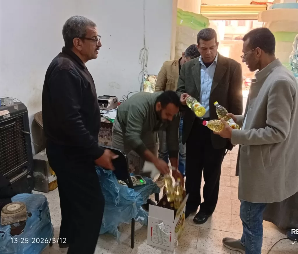 ضبط مصنع لتعبئة زيوت الطعام بالباجور.. لتلاعبه في الأوزان 20 - جريدة المساء
