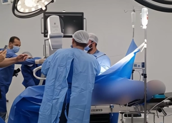 السبكى : لأول مرة بمستشفى السباعية المركزي بأسوان .. إجراء جراحة تثبيت كسر بالساق بتقنية المسمار النخاعي 35 - جريدة المساء