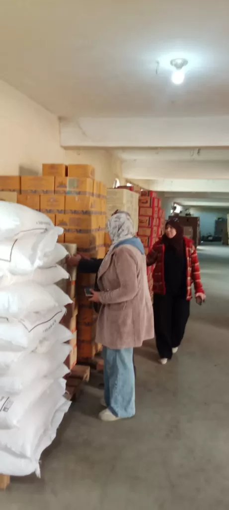 ضبط 8 أطنان مواد غذائية مجهولة المصدر بقويسنا.. و إجراءات حاسمة للمخالفين 19 - جريدة المساء
