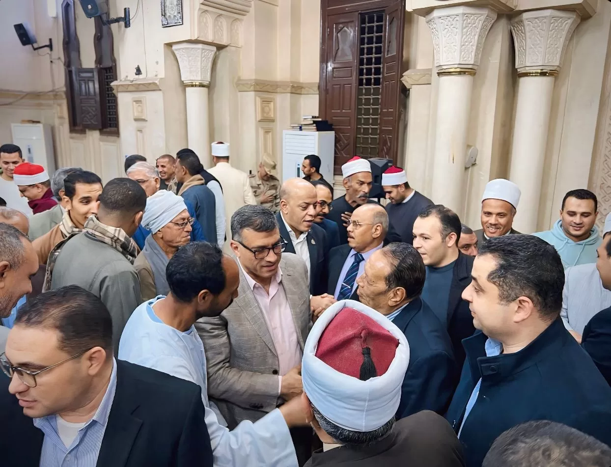 محافظ قنا يشهد احتفالية مديرية الأوقاف بليلة القدر 37 - جريدة المساء