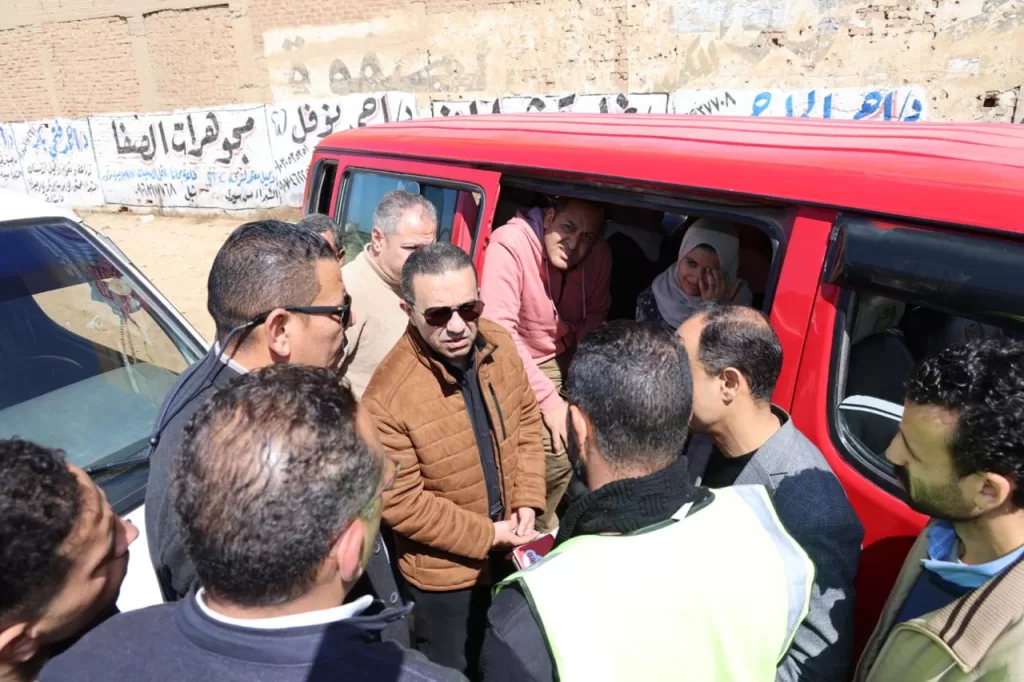 محافظ المنوفية يتفقد مواقف سيارات الشهداء .. للتأكد من تطبيق التعريفة 39 - جريدة المساء