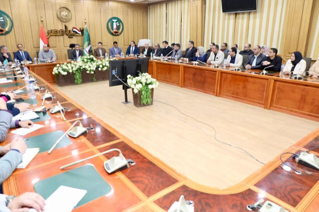 محافظ المنوفية لمسؤولي الصحة : صحة المواطن خط أحمر 25 - جريدة المساء