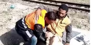 التدخل السريع ينقل شاباً بلا مأوي لدار رعاية الهدايا لكبار السن بالإسكندرية 1 - جريدة المساء