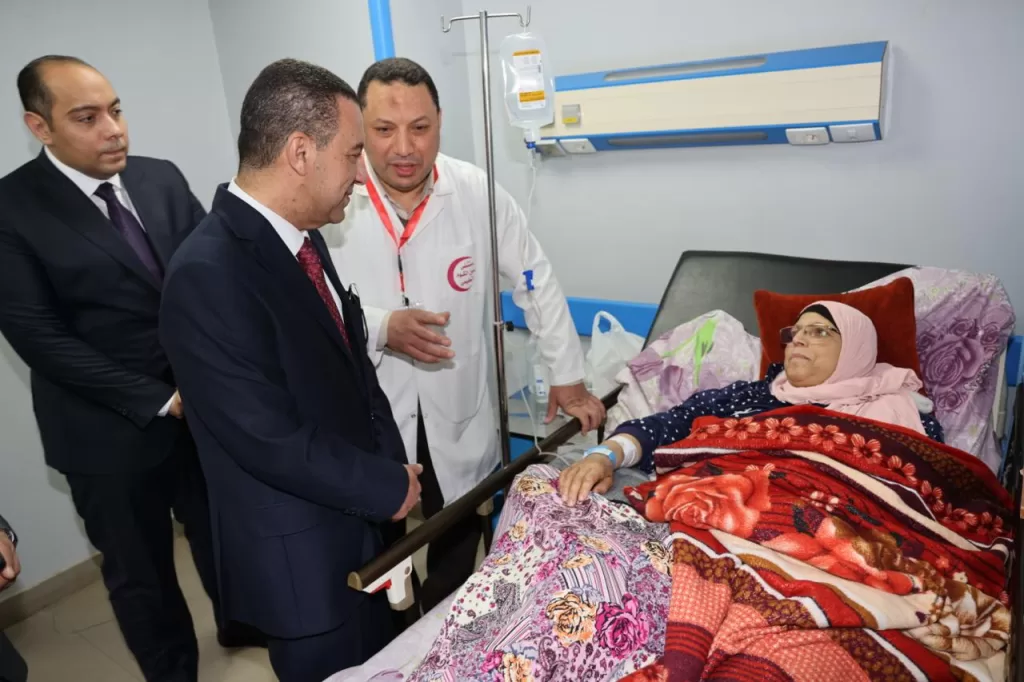 محافظ المنوفية يوزع العيدية والكعك على الأسر الفلسطينية بمستشفى شبين التعليمي 24 - جريدة المساء محافظ المنوفية يوزع العيدية والكعك على الأسر الفلسطينية بمستشفى شبين التعليمي 23 - جريدة المساء