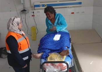 فريق التدخل السريع ينقذ سيدة بلا مأوى تعانى من مشكلات صحية خطيرة 33 - جريدة المساء