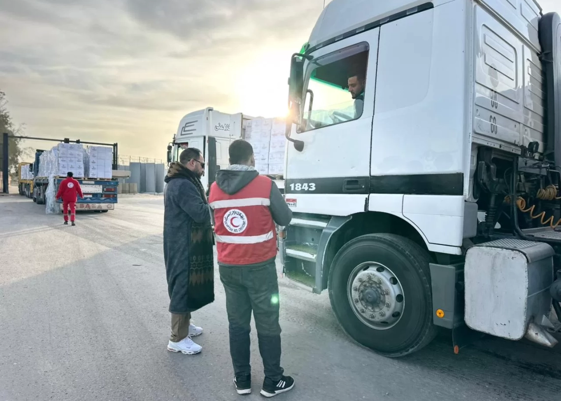 الهلال الأحمر يمد غزة أكثر من 2,500 طن من المساعدات الإنسانية 17 - جريدة المساء