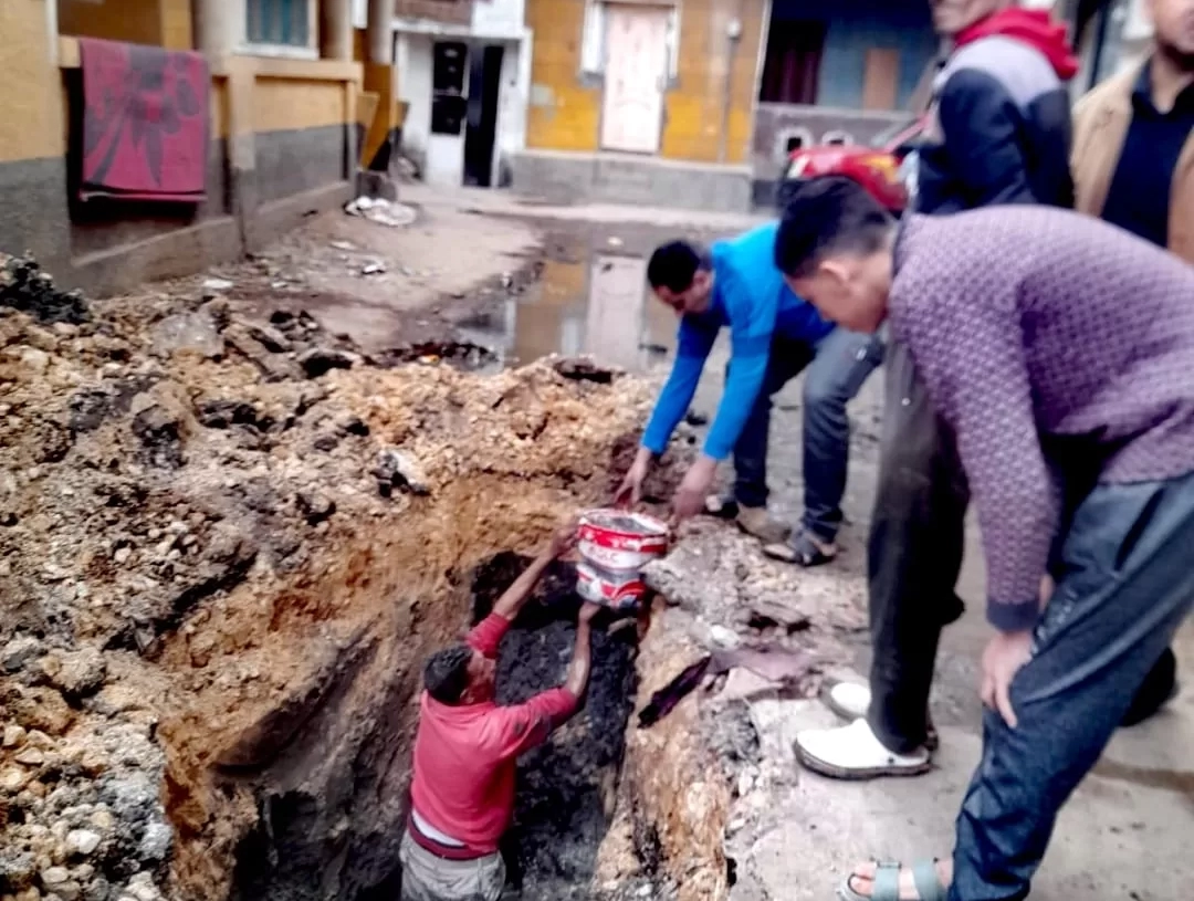 محافظ كفرالشيخ ؛ إصلاح 5 أعطال بمياه الشرب وتحسين كفاءة الشبكة بقريه متبول 20 - جريدة المساء محافظ كفرالشيخ ؛ إصلاح 5 أعطال بمياه الشرب وتحسين كفاءة الشبكة بقريه متبول 19 - جريدة المساء