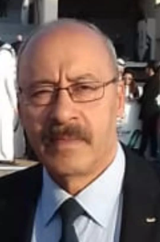 الكاتب طارق مراد
