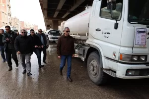 محافظ الجيزة يتفقد جهود شفط مياه الأمطار بمحور صفط اللبن وشوارع الدقي والعجوزة 22 - جريدة المساء