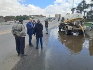 نائب محافظ الجيزة يتابع ميدانيًا أعمال رفع تجمعات مياه الأمطار بقري أبوالنمرس والحوامدية والبدرشين 33 - جريدة المساء
