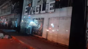 محافظ الجيزة يتابع أول أيام تطبيق غلق المحال 9 مساءً 21 - جريدة المساء