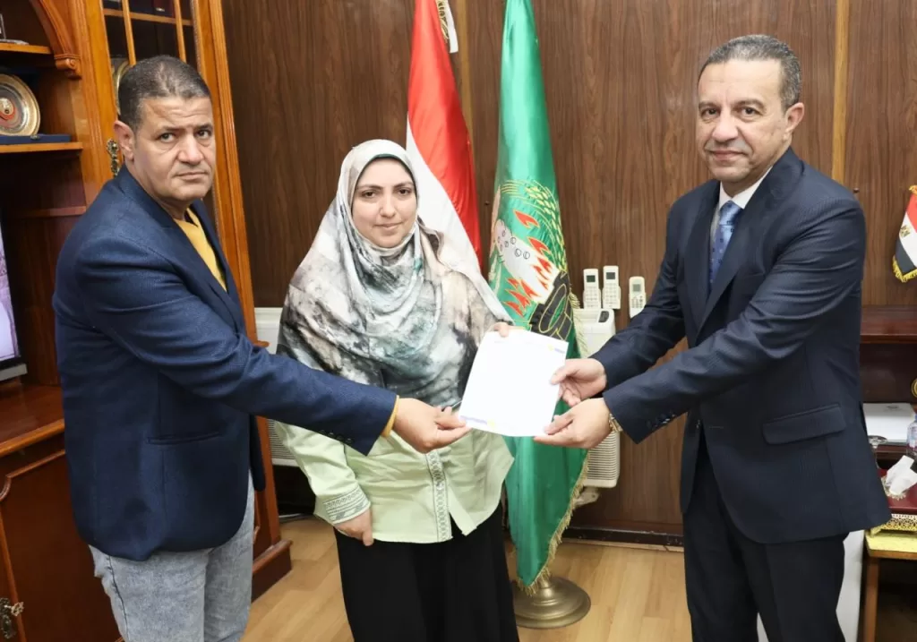 مكافأة لمديرتى حميات شنتنا والمركز التكنولوجي ببركة السبع.. تقديراً لجهودهما 15 - جريدة المساء