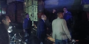 نائب محافظ الجيزة يتابع ميدانيا الالتزام بقرار غلق المحال بمركز كرداسة 2 - جريدة المساء نائب محافظ الجيزة يتابع ميدانيا الالتزام بقرار غلق المحال بمركز كرداسة 1 - جريدة المساء
