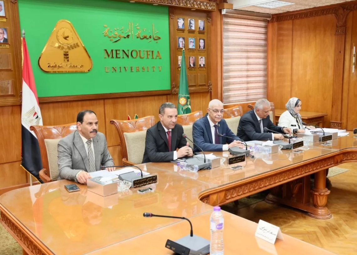 «الغريب » : المحافظة والجامعة ذراعا البناء والتنمية بالقطاعات الخدمية لصالح المواطن المنوفى 20 - جريدة المساء «الغريب » : المحافظة والجامعة ذراعا البناء والتنمية بالقطاعات الخدمية لصالح المواطن المنوفى 19 - جريدة المساء