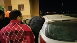 سيارة مجهولة الهوية تثير ذعر سكان الشروق 26 - جريدة المساء سيارة مجهولة الهوية تثير ذعر سكان الشروق 25 - جريدة المساء