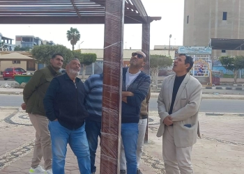 رئيس "الشروق" يتفقد الطريق الأوسط ويتابع النظافة الليلية 25 - جريدة المساء