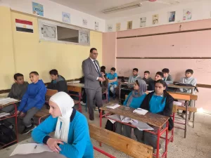 مدير تعليم الشروق يكرّم الموهوبين ويتابع العملية التعليمية بمدارس المستقبل 56 - جريدة المساء