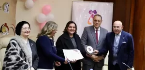 جامعة 6 أكتوبر تكرم د.دينا فاروق أبوزيد 19 - جريدة المساء