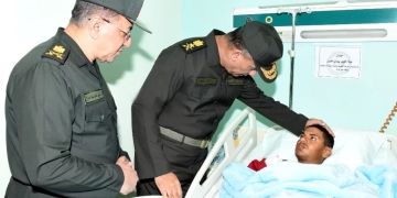 وزير الدفاع يزور عددا من المصابين بمجمع الجلاء الطبى 1 - جريدة المساء