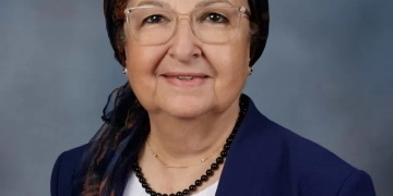 الدكتورة وجيدة أنور مستشار وزير الصحة الأسبق:التغذية السليمة المتوازنةضمان لصحة جيدة قانون التأمين الصحى الجديد يخفف العبء المادى عن كاهل المواطنين 1 - جريدة المساء