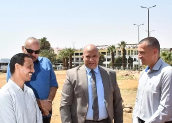 محافظ أسوان يتفقد مشروع إنشاء 3 ملاعب البادل على ضفاف النيل 41 - جريدة المساء