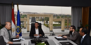 محافظ أسوان: تنفيذ حزمة إجراءات حاسمة لضبط آلية توزيع أسطوانات البوتاجاز 1 - جريدة المساء