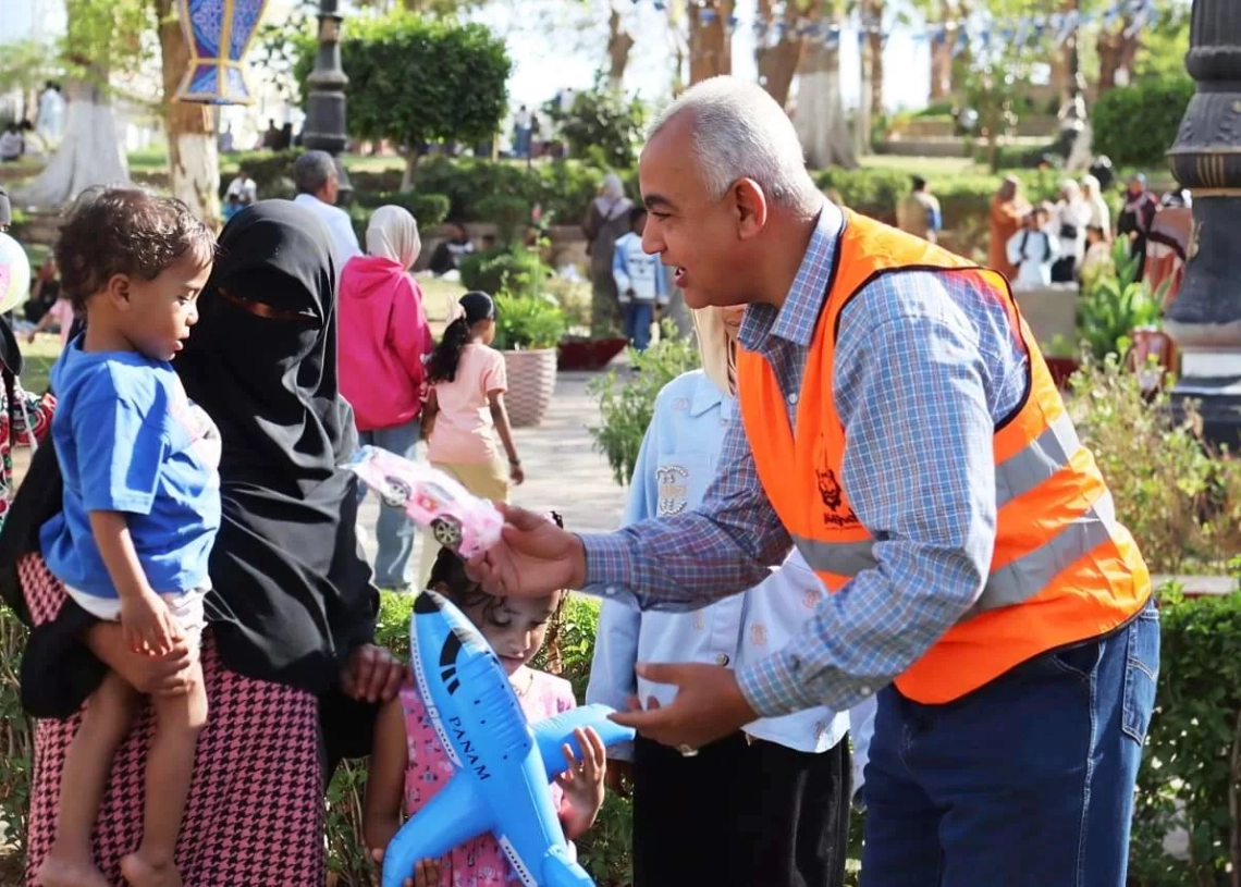 حدائق ومتنزهات أسوان تستقبل المواطنين والأفواج السياحية خلال أيام العيد 18 - جريدة المساء حدائق ومتنزهات أسوان تستقبل المواطنين والأفواج السياحية خلال أيام العيد 17 - جريدة المساء