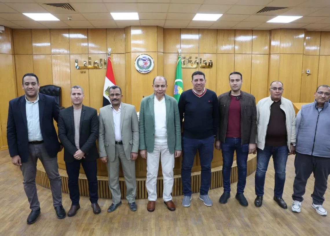 محافظ المنيا يمنح دروعا تقديرية لمنظمى موائد الرحمن ودعم كامل لمبادراتهم 19 - جريدة المساء محافظ المنيا يمنح دروعا تقديرية لمنظمى موائد الرحمن ودعم كامل لمبادراتهم 18 - جريدة المساء