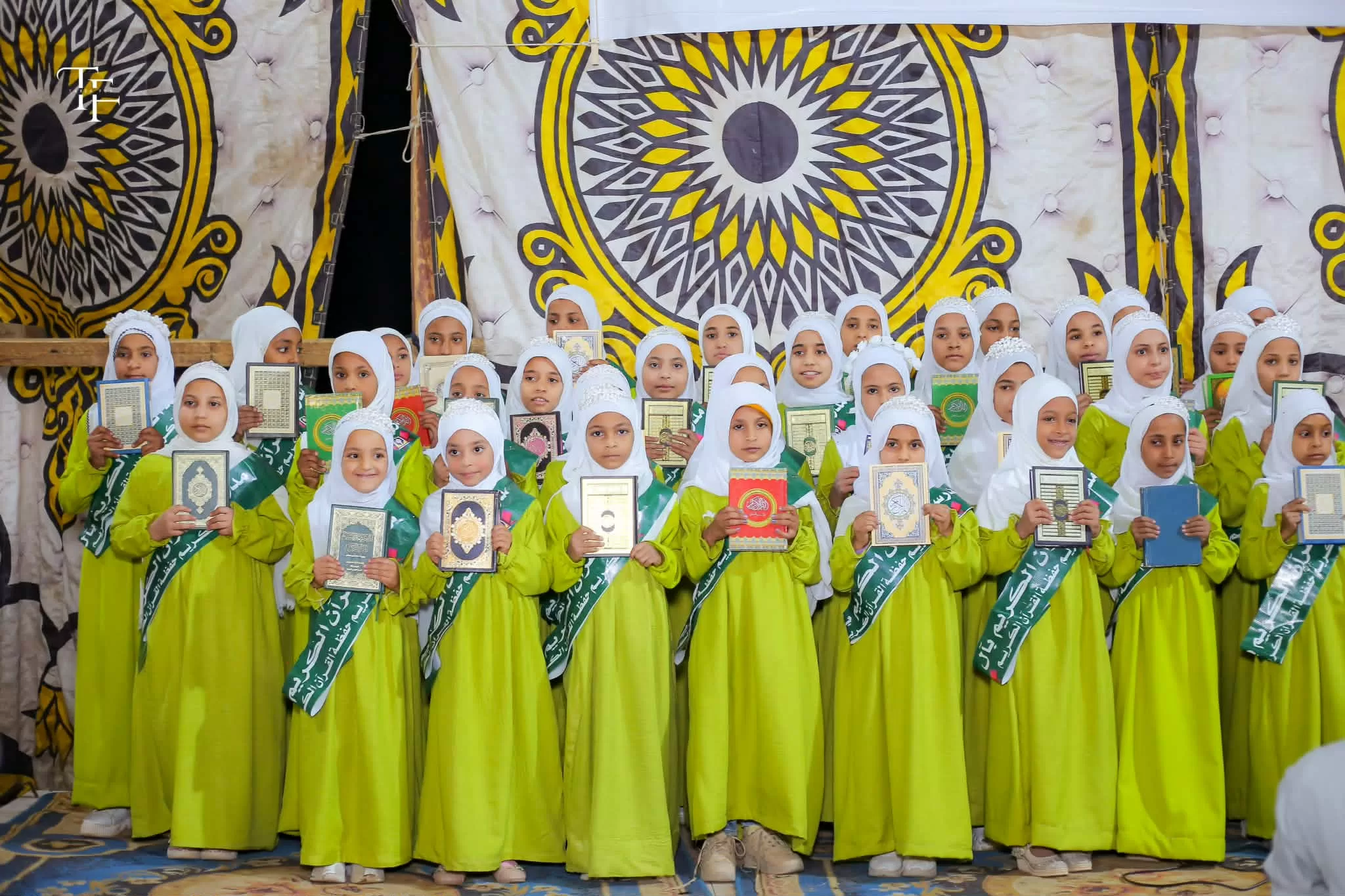 تكريم 100 من حفظة القرآن في مسابقة رمضانية بقرية ساحل دراو بنقادة 98 - جريدة المساء