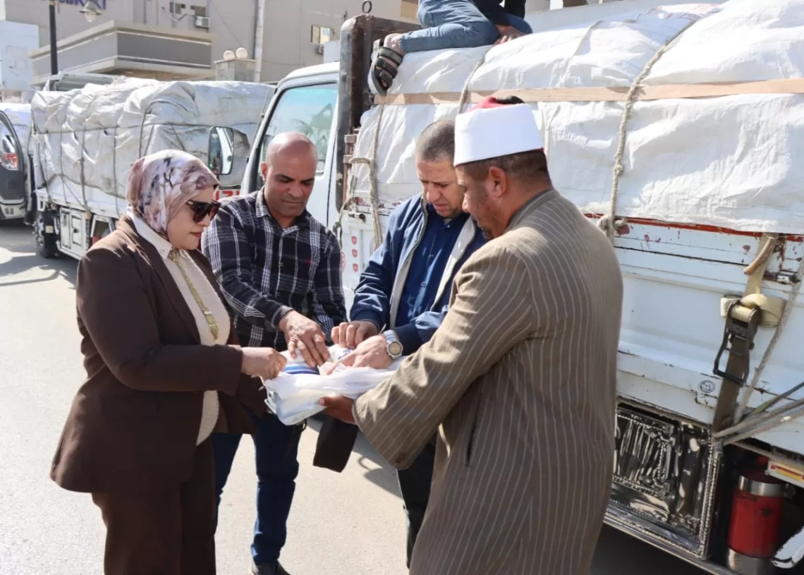 4 آلاف شنطة سلع أساسية" من الأوقاف ومصر الخير" لتوزيعها على مستحقي تكافل وكرامة في بني سويف 25 - جريدة المساء