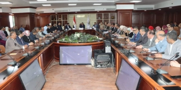 محافظ بني سويف يجتمع بالمجلس التنفيذي لبحث آليات تفعيل حزمة من الإجراءات الحكومية لترشيد الإنفاق والاستهلاك 9 - جريدة المساء