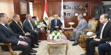 المحافظ يستقبل أعضاء نادي قضاة مجلس الدولة ببني سويف 5 - جريدة المساء