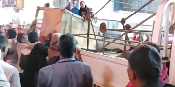 إزالة ورفع 243 حالة إشغال وتعدى بسوق وشارع بورسعيد بمركز كوم أمبو 1 - جريدة المساء