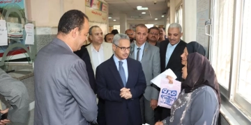 محافظ بني سويف يتابع مستجدات وسير العمل في ملف التصالح خلال زيارته للمركز التكنولوجي بمدينة الفشن 9 - جريدة المساء