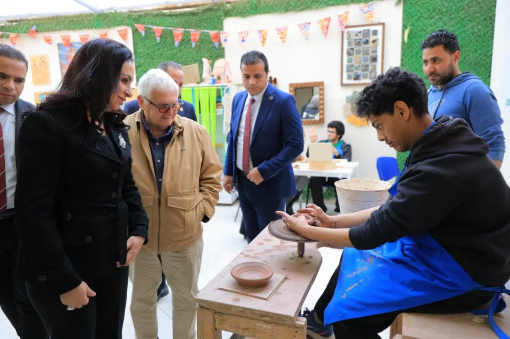 وزيرة التضامن تتفقد أنشطة هوب أكاديمي لتمكين ودمج ذوي الإعاقة بالشروق 23 - جريدة المساء
