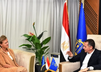 محافظ أسوان يستقبل وفد الإتحاد الأوروبى.. 25 - جريدة المساء