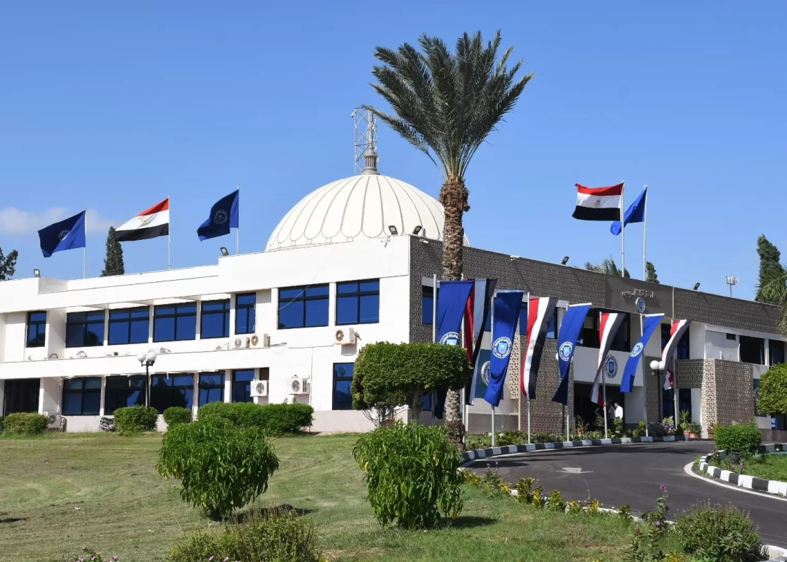 مد فترة التقدم لجائزة العطاء بجامعة القناة حتى 31 مايو 18 - جريدة المساء مد فترة التقدم لجائزة العطاء بجامعة القناة حتى 31 مايو 17 - جريدة المساء