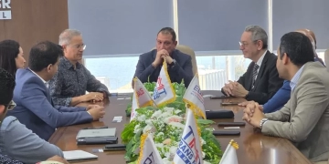 اتفاق لرفع الطاقة التشغيلية بمحطة تحيا مصر إلى 350 حاوية يوميًا لتقليل زمن الإفراج 1 - جريدة المساء