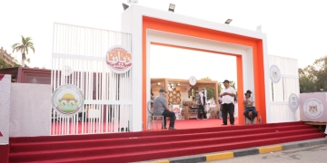 بمنتجات يدوية و خدمات تطوعية.. الهلال الأحمر يشارك في معرض «ديارنا زهور الربيع» 1 - جريدة المساء