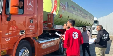 الهلال الأحمر يدعم غزة بـ5480 طن مساعدات 2 - جريدة المساء الهلال الأحمر يدعم غزة بـ5480 طن مساعدات 1 - جريدة المساء