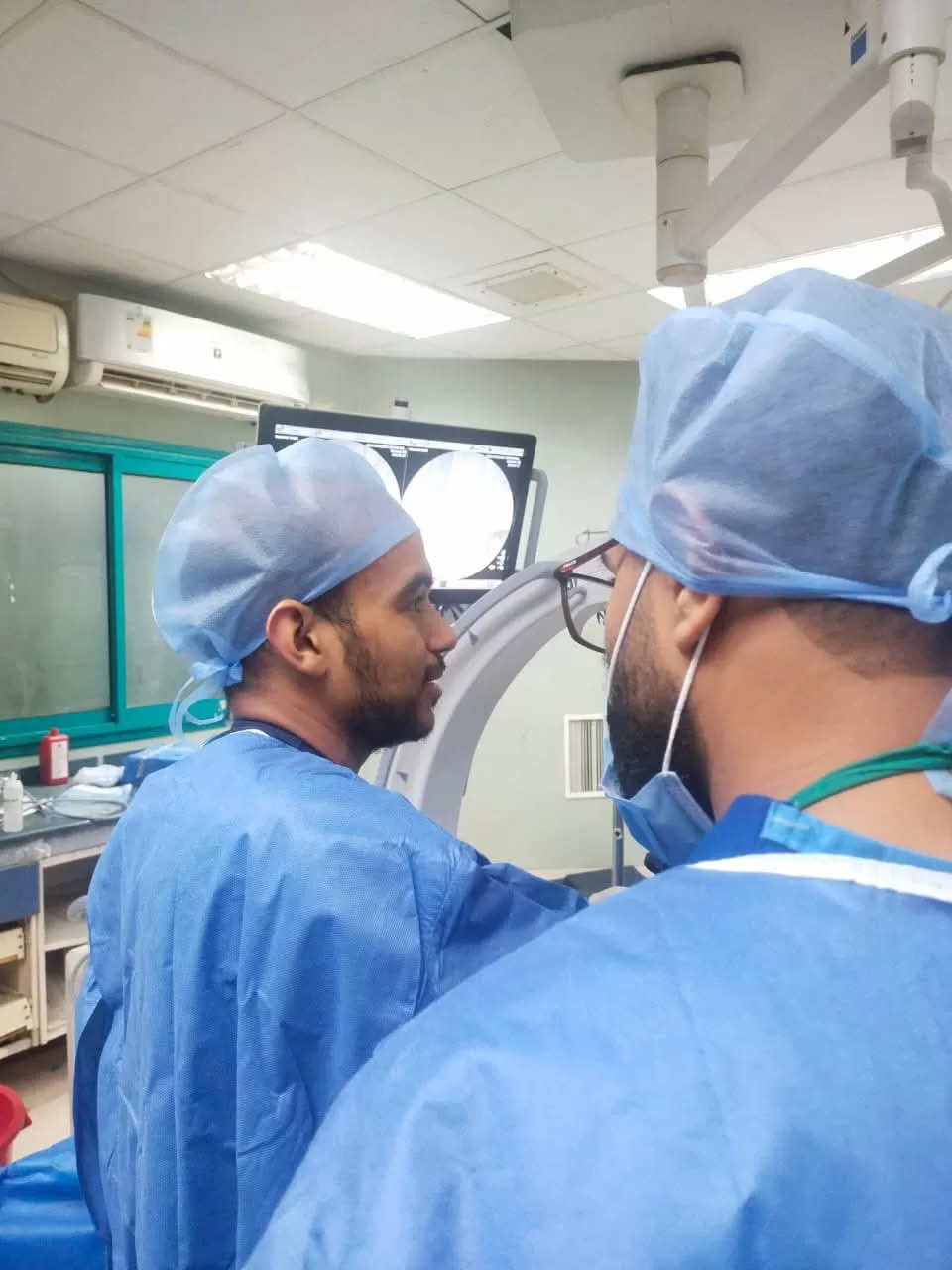 فريق طبي بمستشفى قنا الجامعي ينقذ حياة أم وجنينها بعد جراحة دقيقة 23 - جريدة المساء
